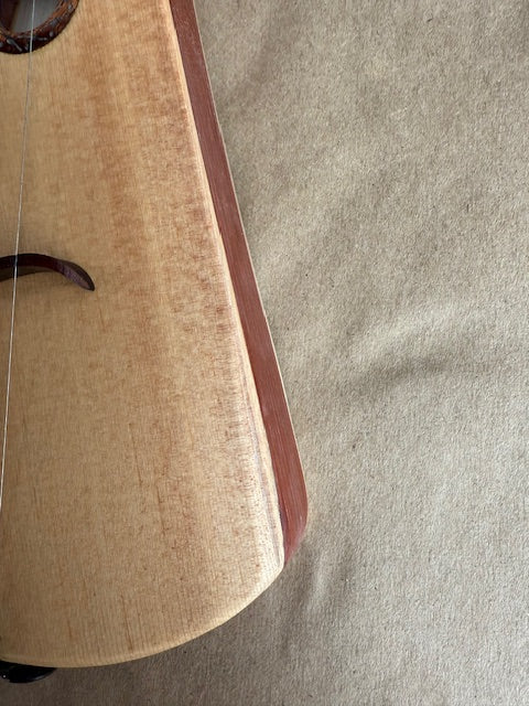 D Grand, rounded edge