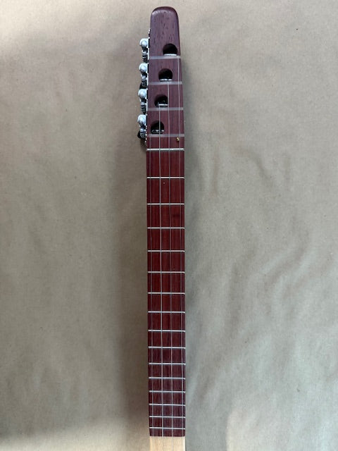 Ukulele, glue line