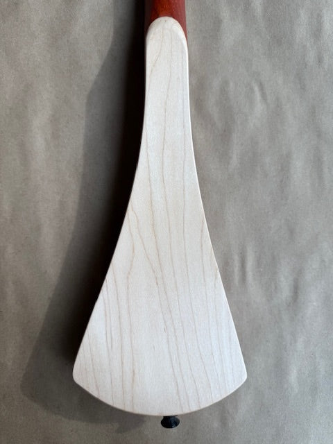 Ukulele, slightly off centered